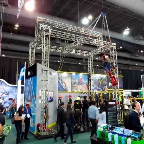 CLIMBING STORE