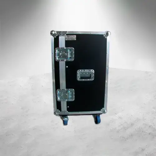 Case para distro o controlador de 12 canales Skjonberg, para operar 12 motores CM Lodestar cerrado