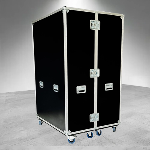 Case doble tipo closet, para resguardo de ropa, para llevaar a expos cerrado