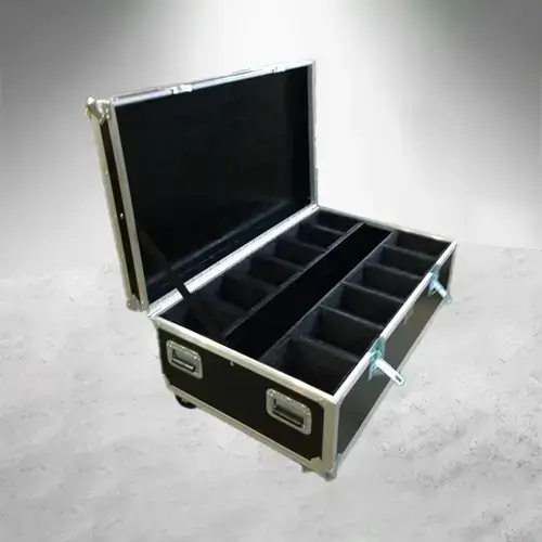 Case para winch con capacidad para 12 piezas y espacio central para cables, fabricado en triplay de 12 mm con ruedas azules de uso rudo abierto