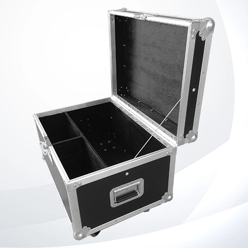 Case Tools para resguardo de tornillos y herramientas, fabricado en triplay de 12 mm con foami a medida y ruedas de uso rudo de 1 x 1-1/2 pulgadas, ideal para transporte seguro y almacenamiento organizado abierto