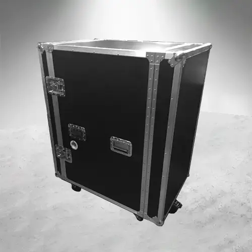 Working Case Custom con 4 compartimentos internos, tapa superior abatible con 5 compartimentos en la puerta, tapa trasera desmontable con espacio para silla plegable, fabricado en triplay de 12 mm con ruedas de uso rudo cerrado